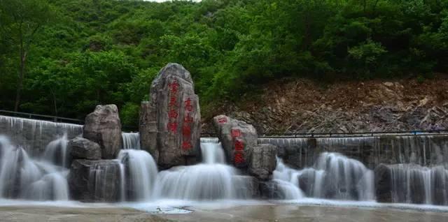 逃出白海豹洞